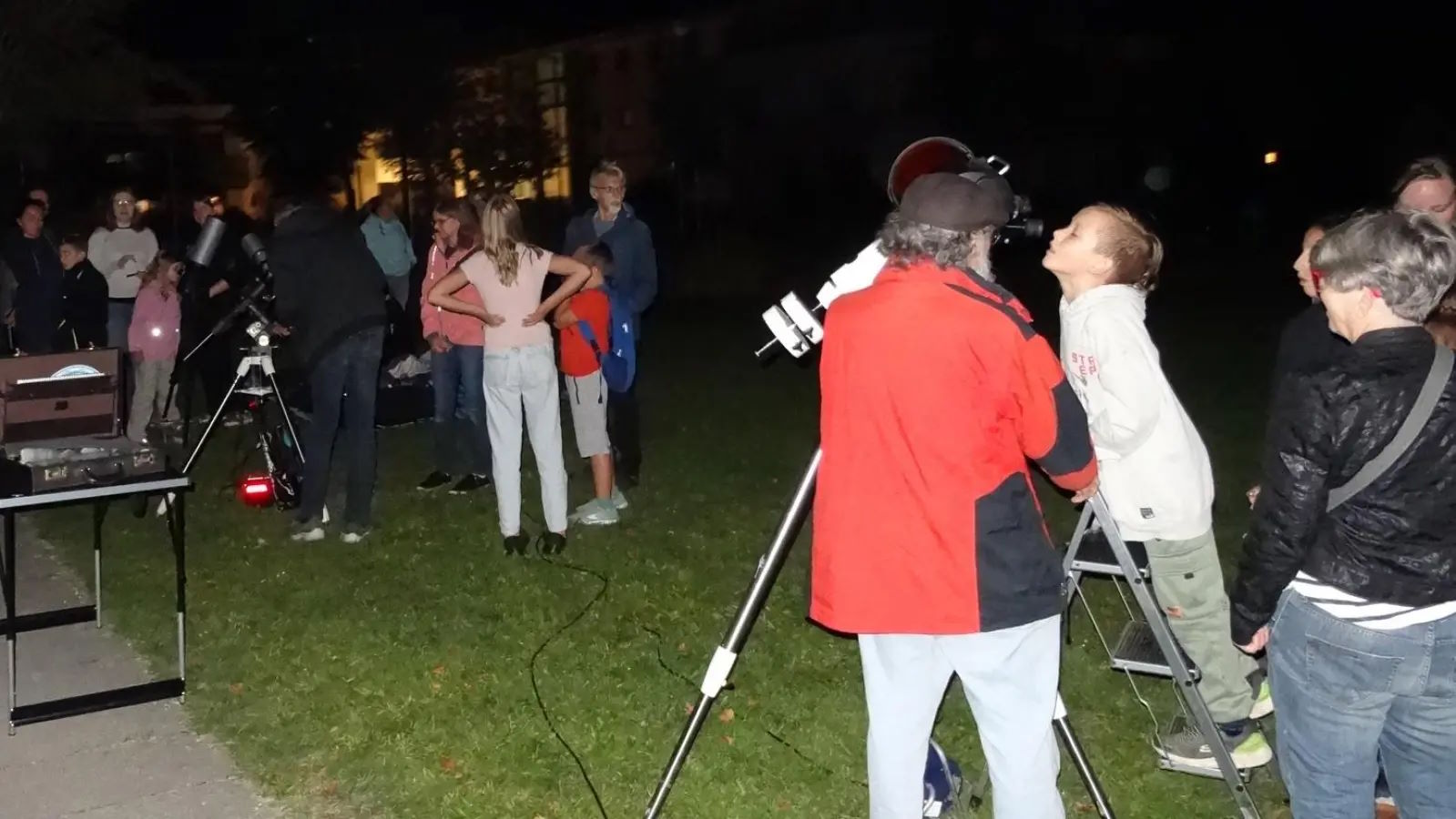 EarthNight2025 impression